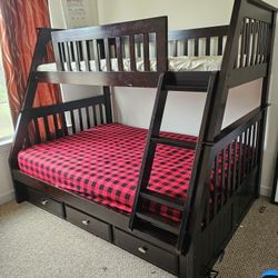 Wooden Bunk Bed With 2 Matreses 