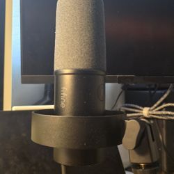 Fifine K688 mic & Low Profile Mic Arm