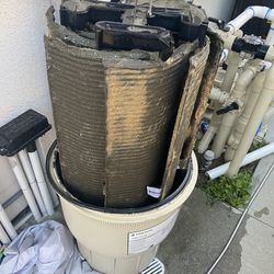 Pool Filter Cleaning 