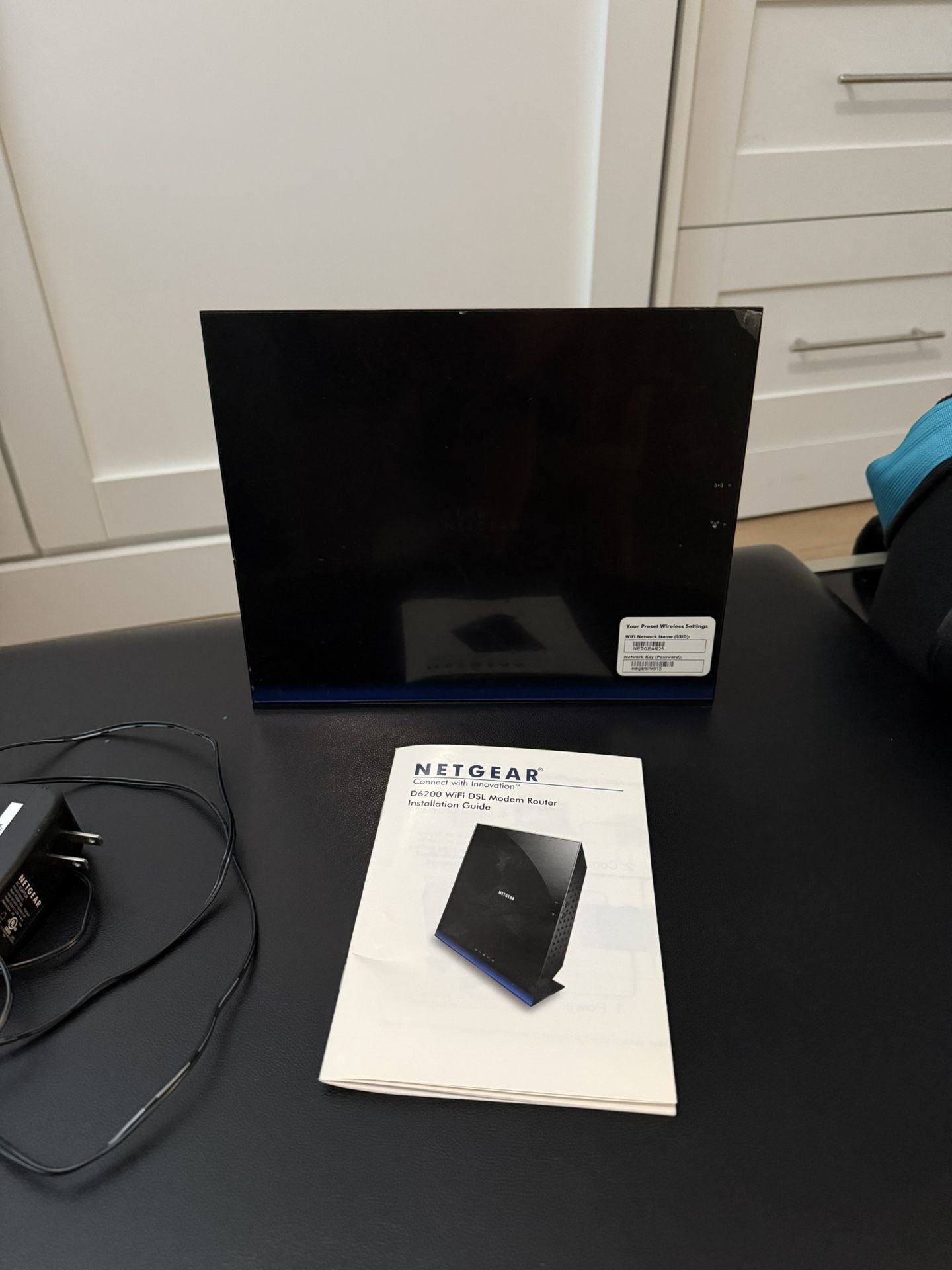 Netgear DSL modem router combo model D6200
