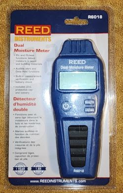 Reed Instruments Dual Moisture Meter, Pin/Pinless R6018 Reed Instruments R6018