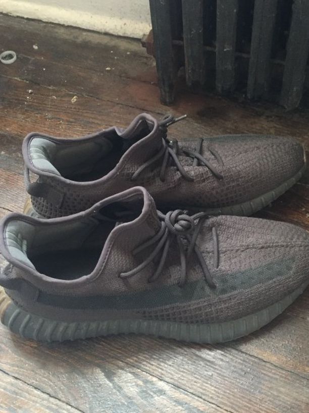 Yeezy Boost Need Sold Today!!!!!!!!