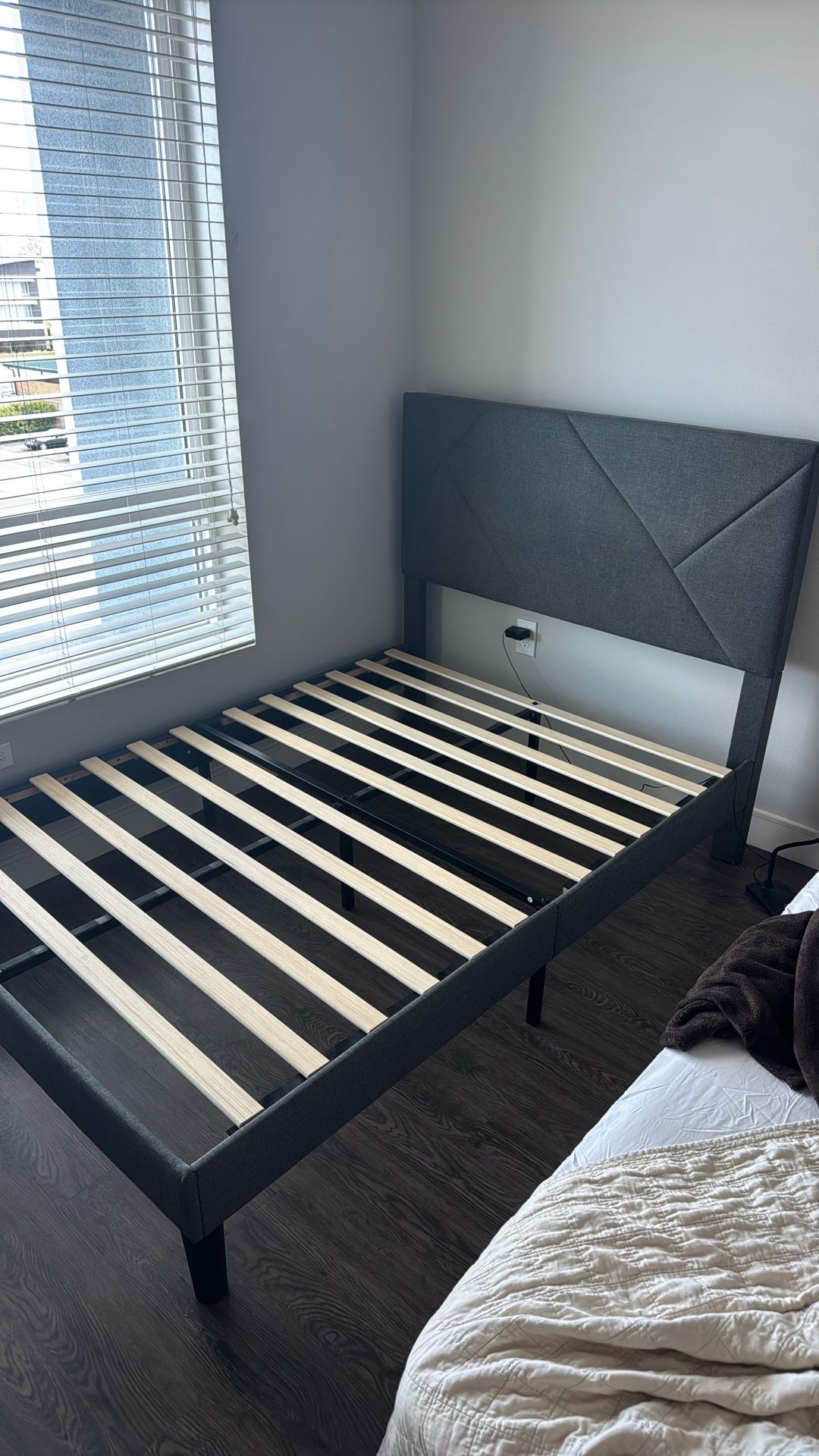 Full bed Frame + slats