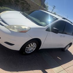 2010 Toyota Sienna