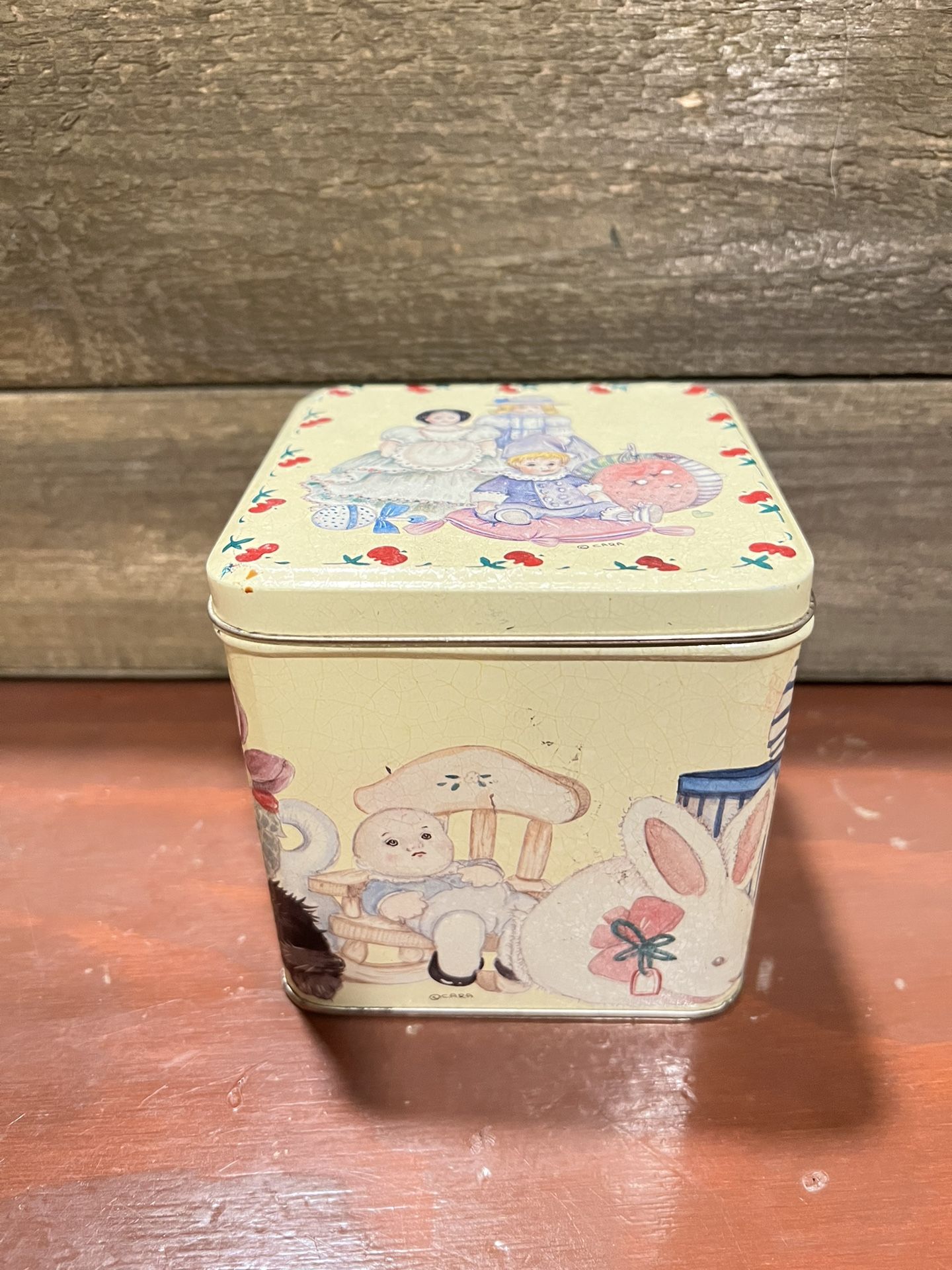 collectible storage tin. Bristolware company , great piece!