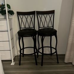 Chic barstools 