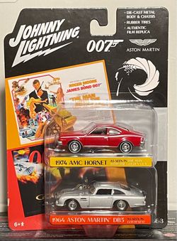 Johnny Lightning James Bond 2 Pk set