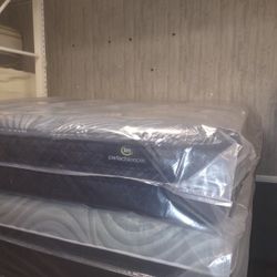 🛌🏿💤💤💤 $599 Eastern King Serta Perfectsleeper 12 Inch Height Medium Firm Mattress $599 🛌🏿💤💤💤
