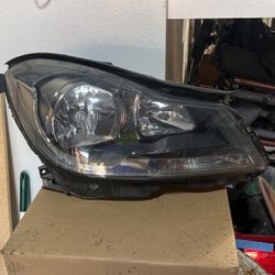 Mercedes Benz 2012-2014 Headlight Assembly Automotive Lighting  (contact info removed)/(contact info removed)0 39