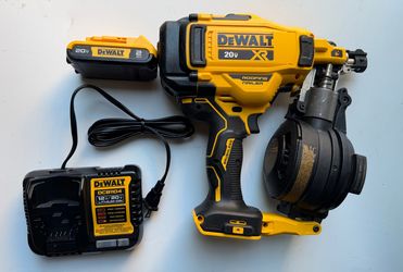 DEWALT 20V MAX Lithium-Ion 15-Degree Electric Cordless Roofing Nailer Kit with 2.0Ah Battery Charger