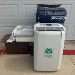 Delonghi Pinguino CN120e Portable Air Conditioner 12,000 BTU like new