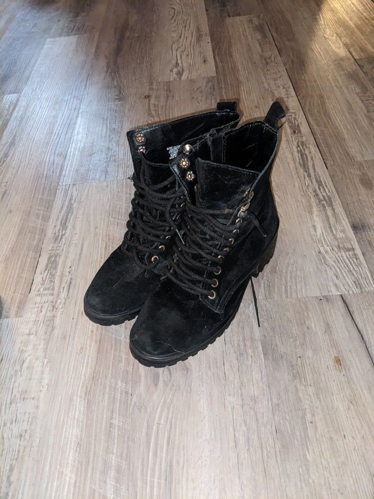 Steve Madden Boots Size 8