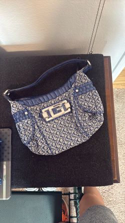 Guess purse