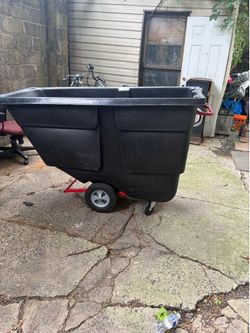 ULINE UTILITY TILT TRUCK