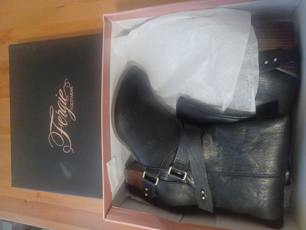 New Fergie Buckle Design Boots Women's Size 9.5
