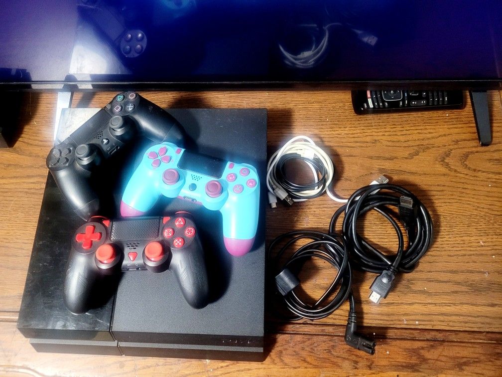 Playstation Ps4 Console With 3 Controllers for Sale in Ridley Park, PA ...