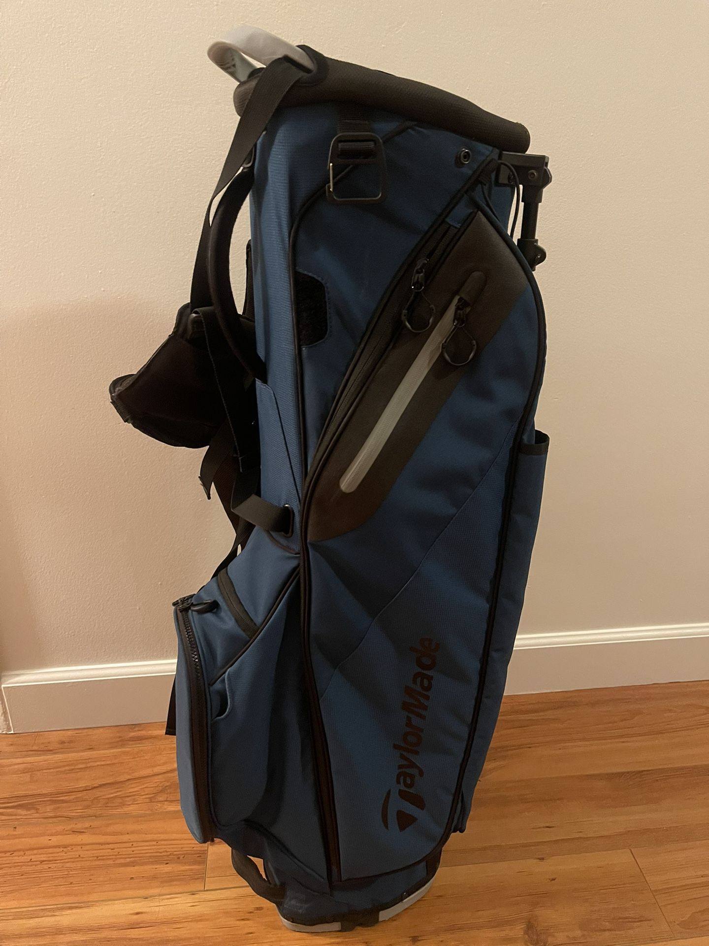TaylorMade Golf Bag