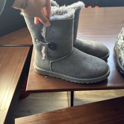 Grey Uggs 