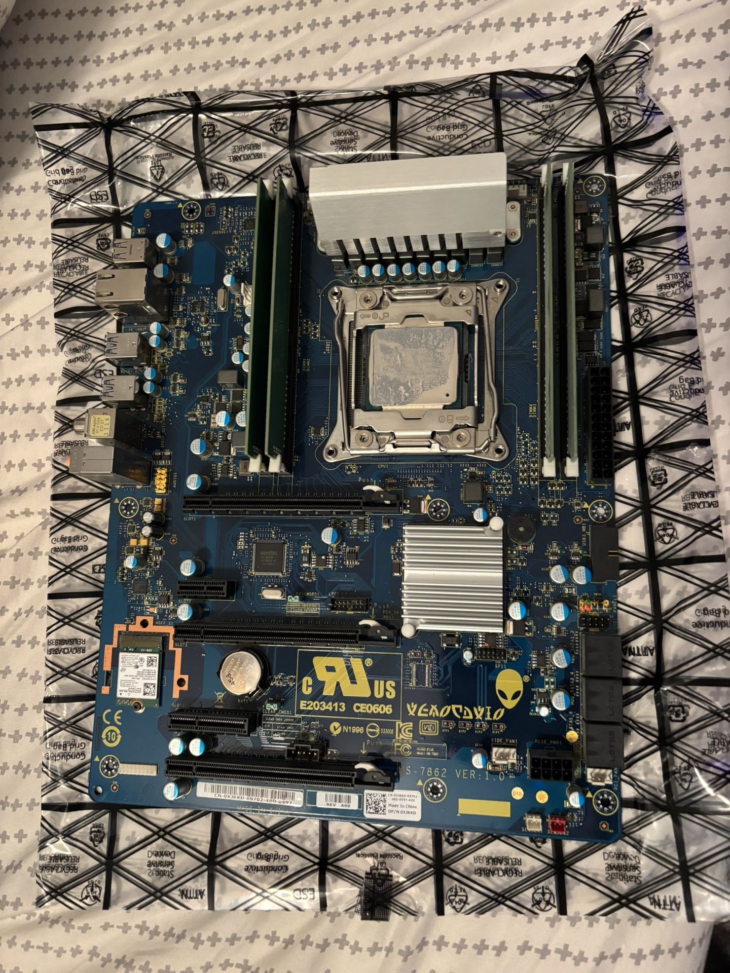 Alienware Area 51 R2 Mother Board I7 Extreme Edition X99 Platform Ddr4 Ram