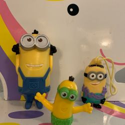 mcdonald’s Minion From Despicable Me (2) Minion Figure Carm Or Christmas Oranament (1) 