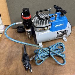 AVANTI AIRBRUSH COMPRESSOR COMBO KIT, 43.5-58 PSI MAX