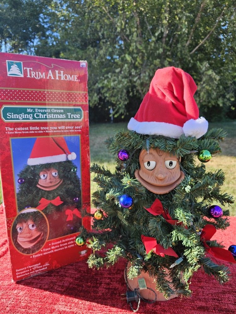$35.00 - 1997 Christmas Tree, Animated/Musical/Lighted/Decorated!  Great Tabletop Accent!  Whimsical/From Telco/Electrical/In Box!