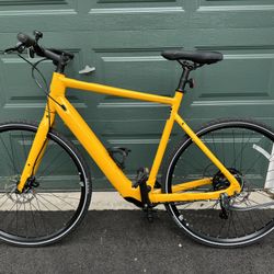 Momentum Voya E+ 3 Electric Power Assist Bike