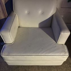 White Couch (Single Seater)