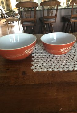 Set of vintage Pyrex