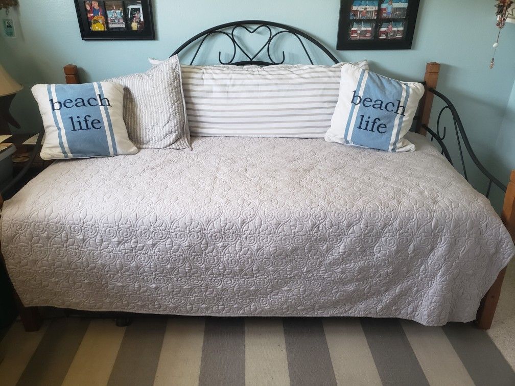 REDUCED AGAIN MUST GO Trundle Bed W/mattresses !!!