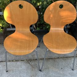 Dos Sillas Seminuevas De Madera Y Metal
