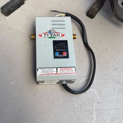 Titan (usado )