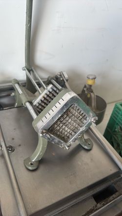 Fry cutter