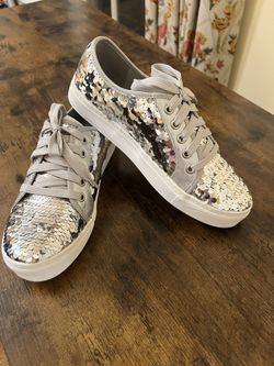 Women’s Silver Sequined Sneakers Size 7 Dirty Laundry