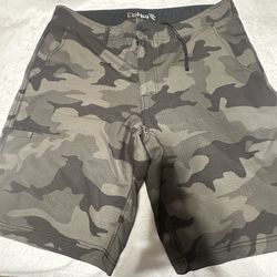 Camouflage Men’s Lightweight Shorts Size 36 $15