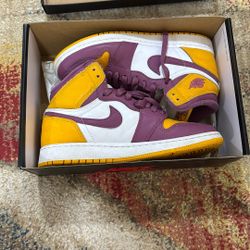 Nike Air Jordan 1 Retro OG High “Brotherhood” GS Size 6Y