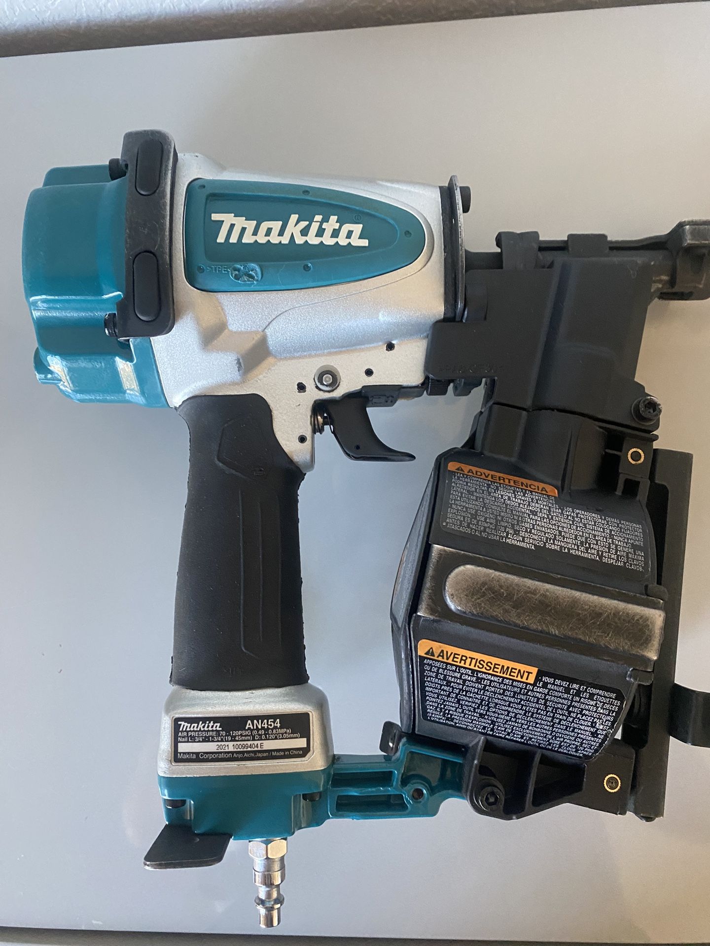 Makita Roofer Nail Gun Model Ana454