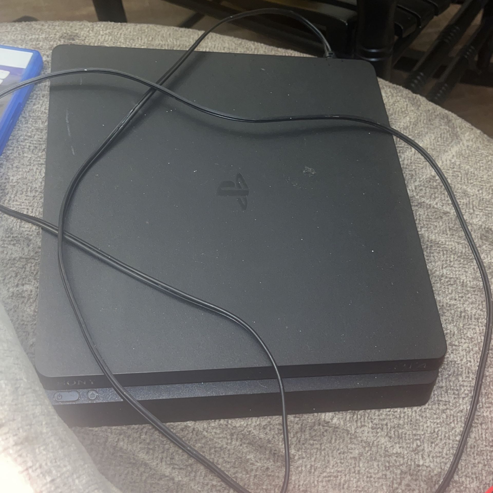 PlayStation 4 Slim 1 TB