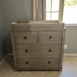 Dresser With Changing Table 