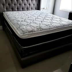 NEW QUEEN PILLOW TOP MATTRESS and BOX SPRING. Bed frame not included 👍