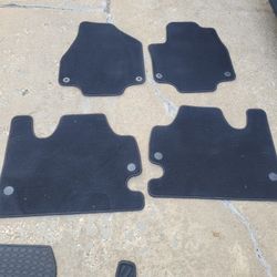 2017-24 Chrysler Pacifica Regular Floor Mats 