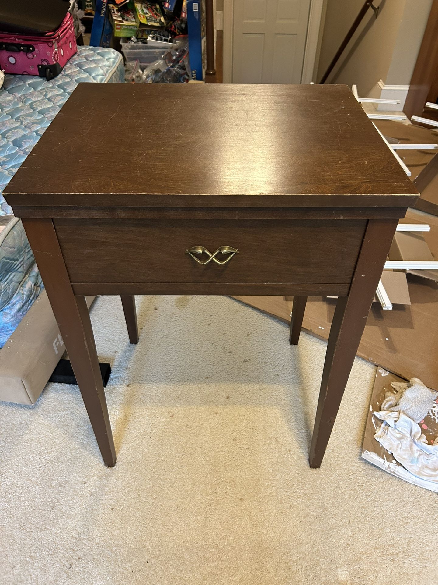 Sewing Machine Table / End Table 