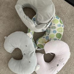 4 Breastfeeding pillows