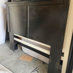 ☘️QUEEN/FULL  SIZE BEDROOM SET IN BLACK COLOR: BED FRAME, DRESSER, NIGHTSTAND🌹