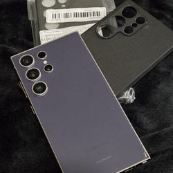 Samsung Galaxy s24 Ultra 12gb RAM 256gb Storage Includes 2 cases 