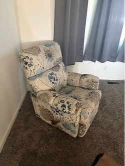 Free Medium recliner and accent chairs