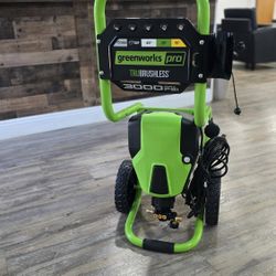 3000-PSI 2.0-GPM Electric
Pressure washer 