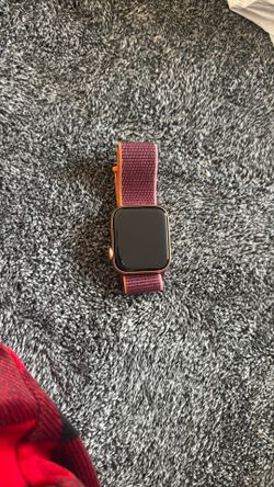 Rose Gold Apple Watch Series 6