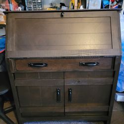 Desk With Let Down Lid and USB Port