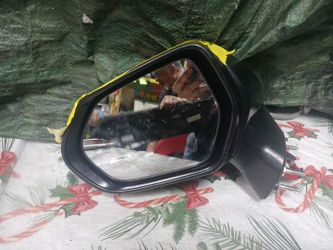 2018-23 Toyota Camry Left Mirror W/Signal Light